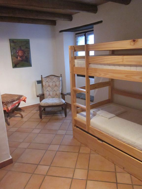 Ostello Orgnana Gambarogno Room photo