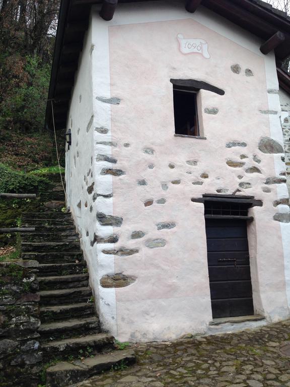 Ostello Orgnana Gambarogno Exterior photo